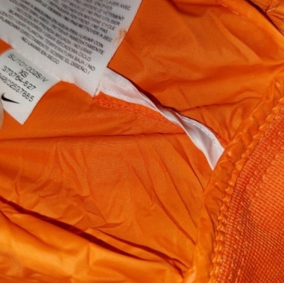 Nike Rain Jacket - Picture 8 of 8